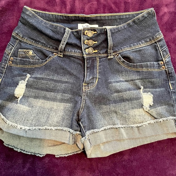 Juniors Denim Shorts - Picture 1 of 2